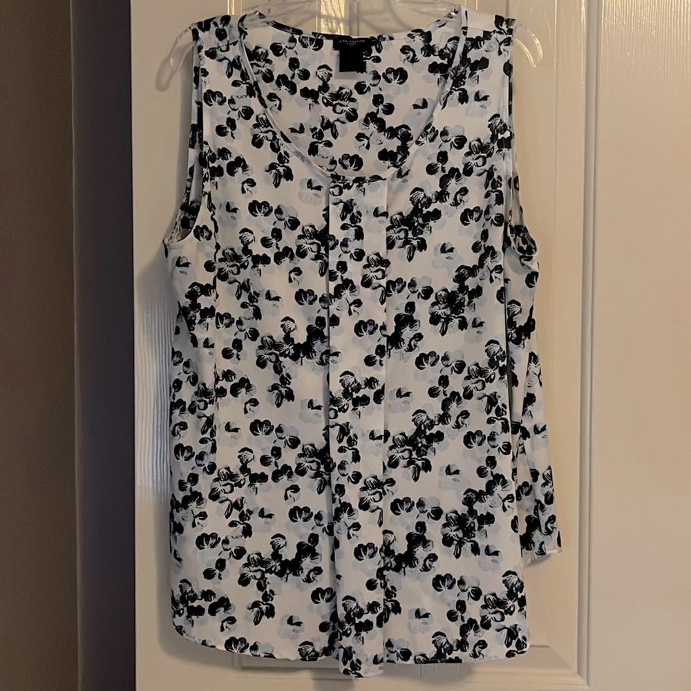 Ann Taylor silky tank, size Large Petite